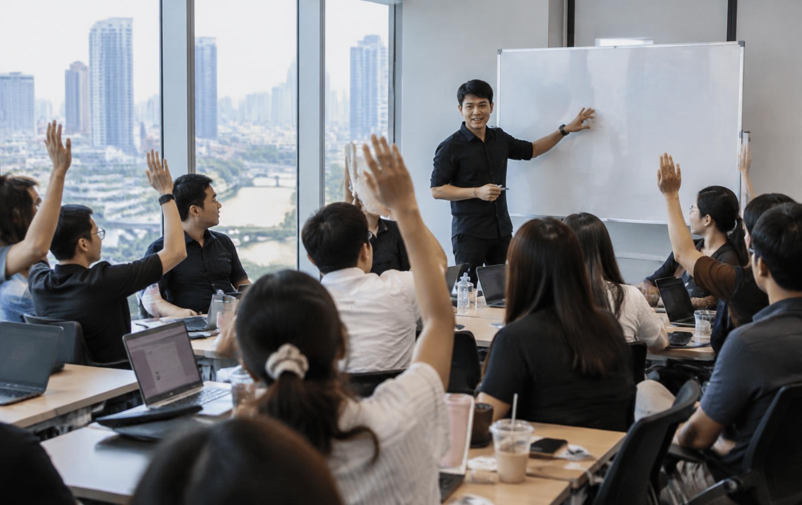 การอบรมและสัมมนาด้านเทคโนโลยีและ AI สำหรับองค์กร